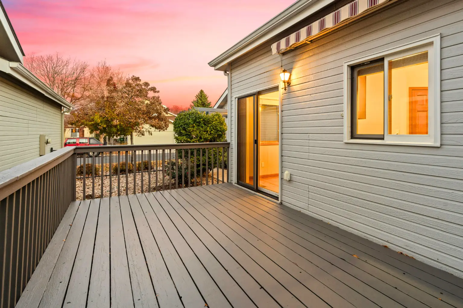 Ultimate Guide to Vinyl Decking & Siding Solutions for a Perfect Summer in Owen Sound