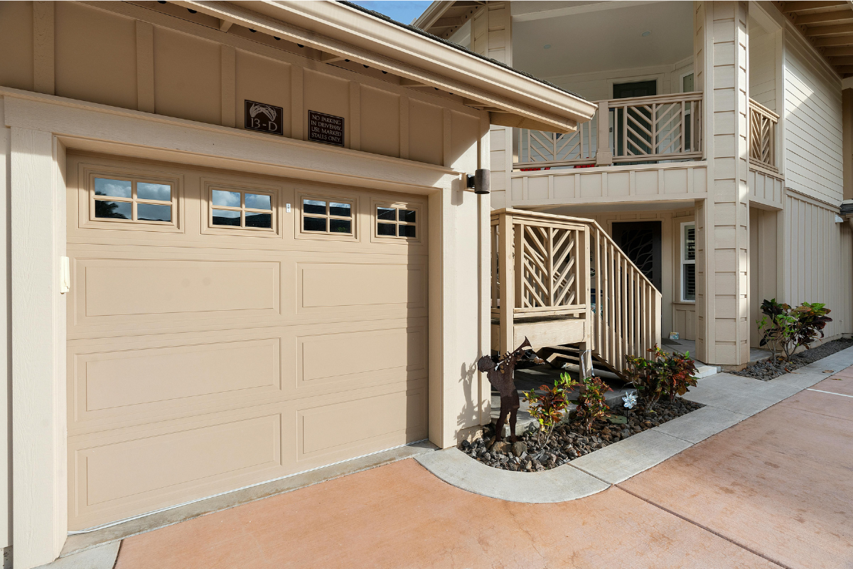 Roof Needs Repair 10 Warning Signs For Garage Door Replacement