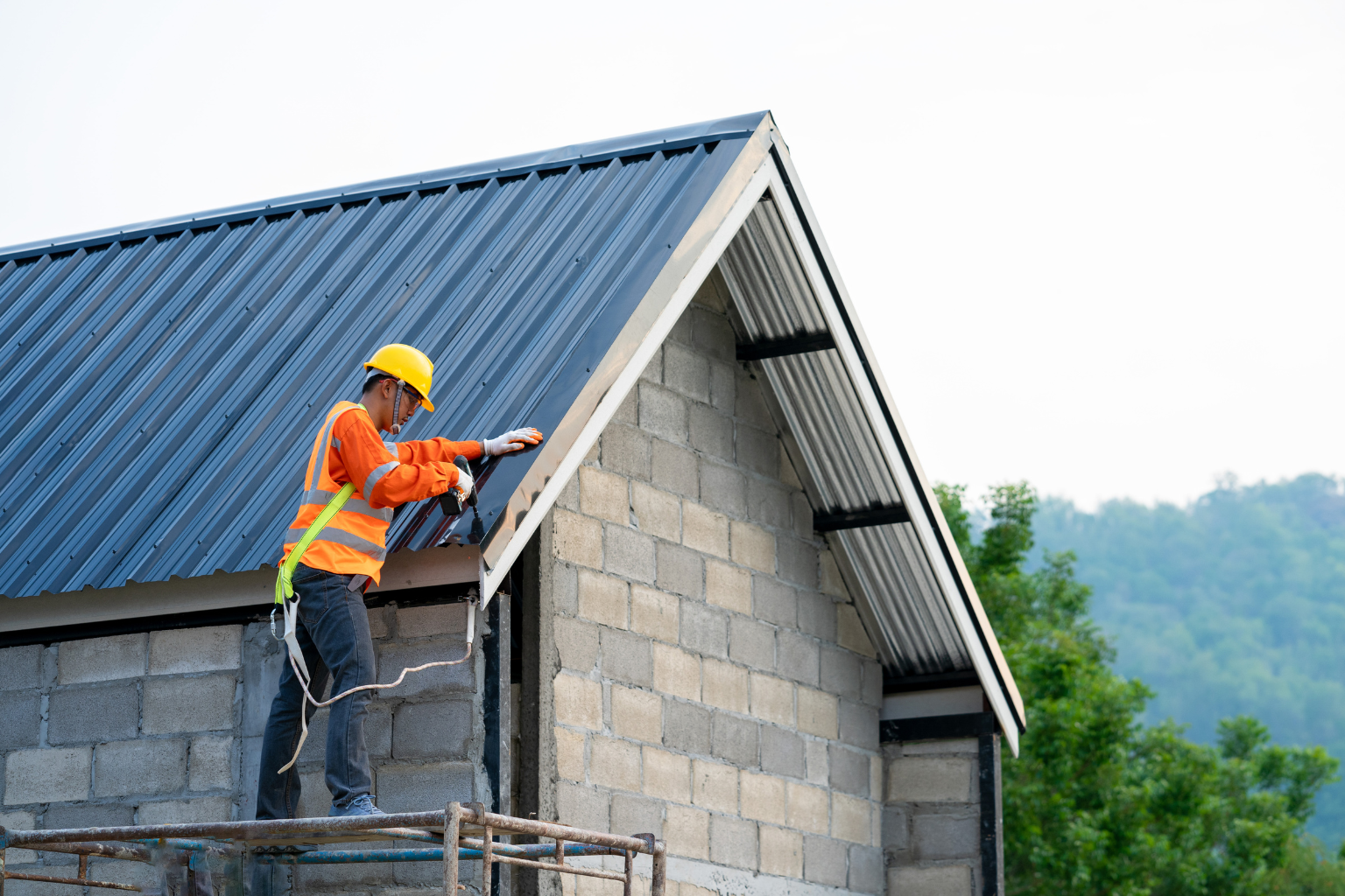 Roof Needs Repair metal roof replacement in Kitchener-Waterloo